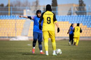 رقابت شانه به شانه برای فتح عنوان خانم گلی