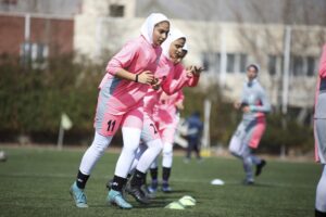 پیگیری تمرینات شاگردان جهان نجاتی