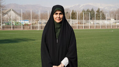 به دختران فوتبالیست پاداش دادیم