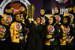 خاتون در راه آسیا