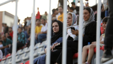 ورزشگاه‌های رفسنجان و کرمان شرایط حضور زنان را ندارند