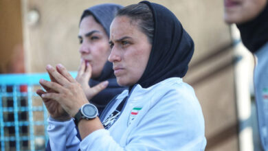 نسخه‌برداری اردلان از روی دست مورایس