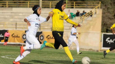 با افتخار لباس سپاهان را به تن میکنم