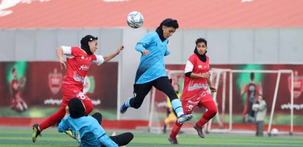 صدرنشینی پرسپولیس و فولاد در پایان نیم فصل