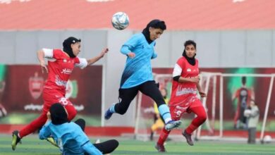 صدرنشینی پرسپولیس و فولاد در پایان نیم فصل