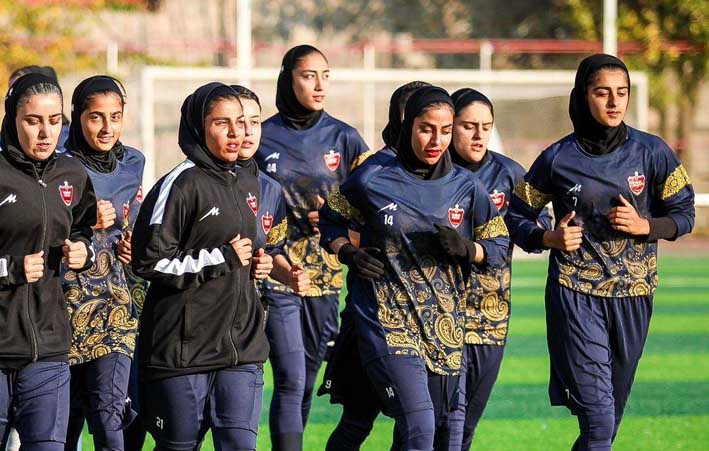 زنان پرسپولیس یک گام به لیگبرتر نزدیک شدند