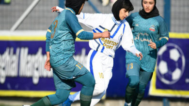 توقف زنان استقلال مقابل شمس آذر