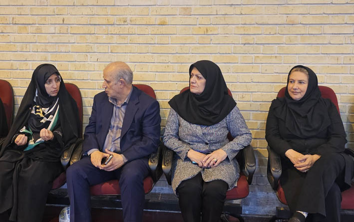 تاج علیه نایبرئیس خودش موضع گرفت