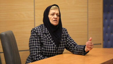 تابع تصمیم باشگاه استقلال هستم