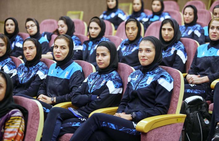 آغاز دوره دانش افزایی داوران و کمک داوران لیگهای فوتبال زنان