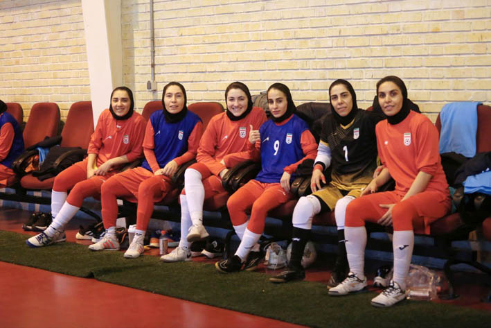 مظفر 19 بازیکن را به اردو فراخواند