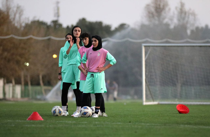 حضور مربی خارجی در کادر فنی تیم ملی فوتبال زنان منتفی شد