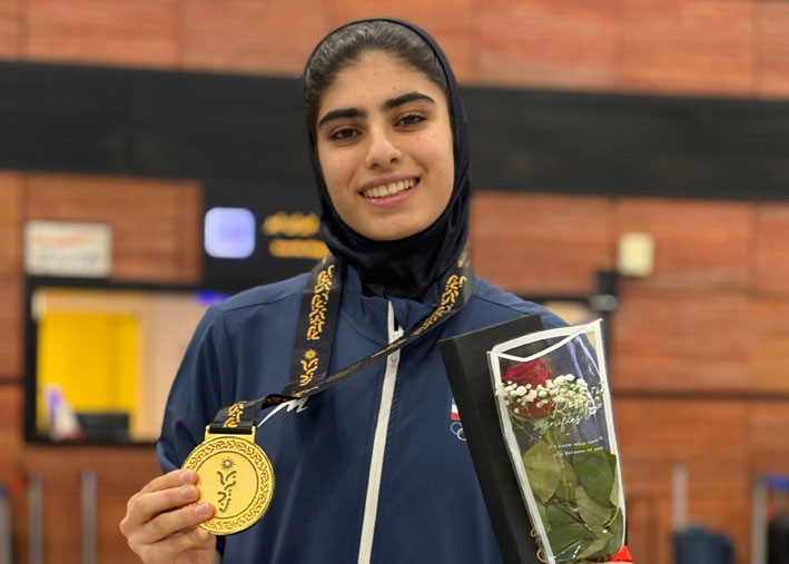 این موفقیت را به دختران ایران تقدیم میکنم