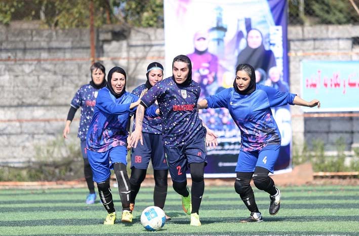 پیروزی تیم پیشکسوتان ایراندوست در برابر تیم هنرمندان ایران