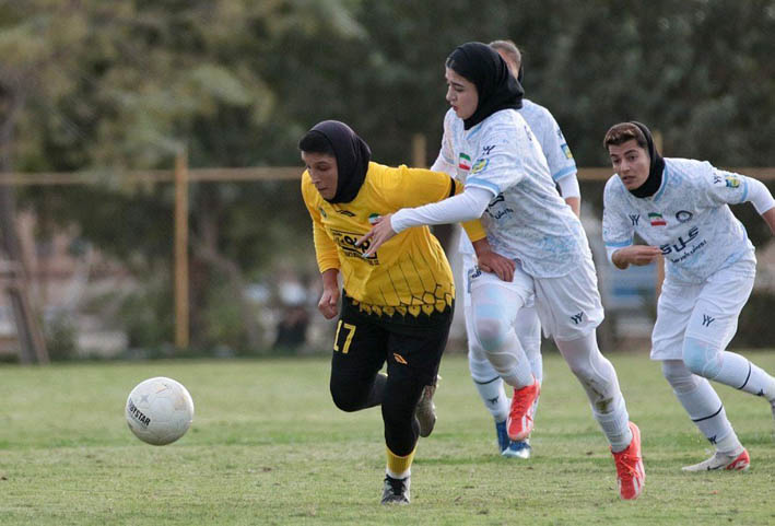 سپاهان راه قهرمانی خاتون را هموار کرد!