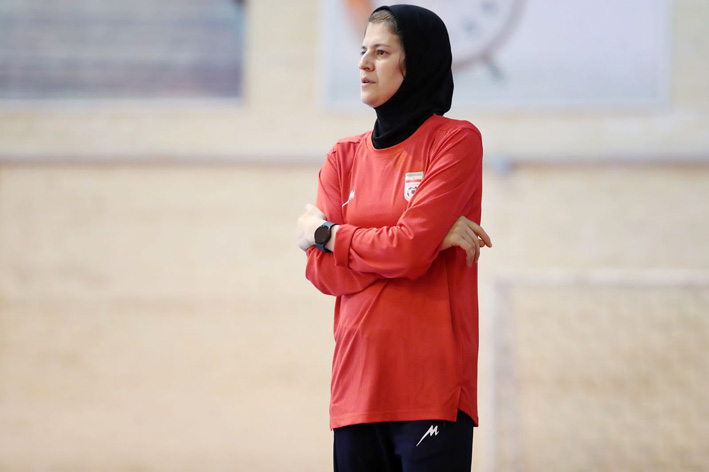 قراردادم با پاکستان دو ماهه است