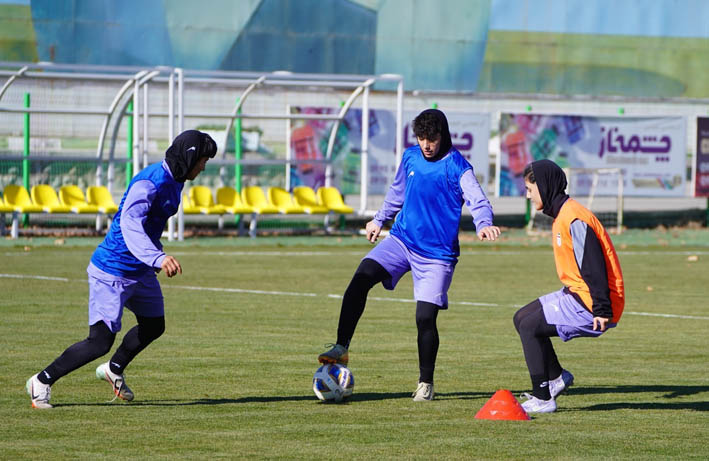 برگزاری نخستین تمرین صبحگاهی تیم ملی فوتبال زنان