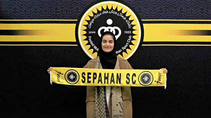 هاجر دباغی با سپاهان تمدید کرد