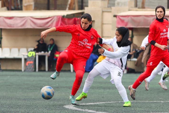 حضور تراکتور، ذوب آهن و نساجی در دور دوم لیگ دسته دو زنان