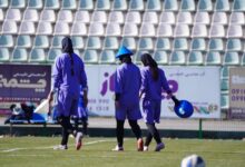 جدال در گروه مرگ با دست خالی