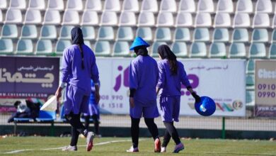 جدال در گروه مرگ با دست خالی