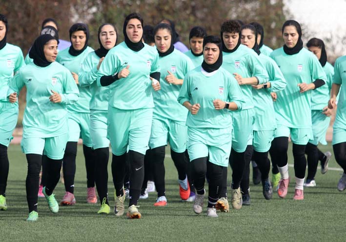 2 راهی سرنوشت‌ساز پیش‌روی زنان فوتبال ایران