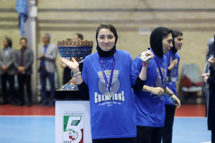 استقلال باشگاه بزرگی است
